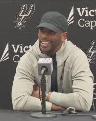 开云官网-离开勇士、拒绝湖人，老保罗远离流量大队只想打球